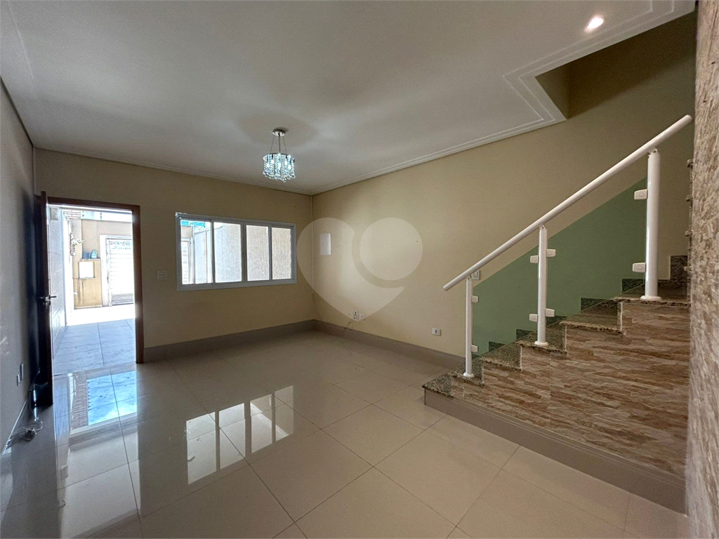 SOBRADO MODERNO À VENDA - 3 Dromitórios - 1 Suíte - 2 Vagas – PARQUE SÃO DOMINGOS | EXCELENTE PADRÃO | 147m²