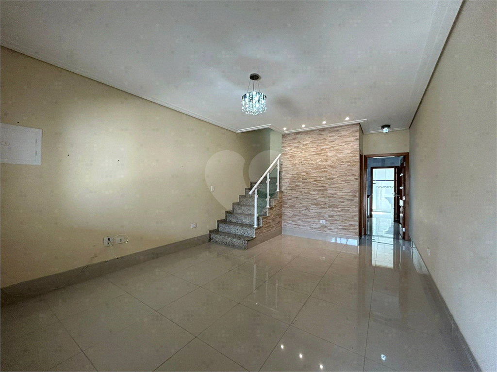 SOBRADO MODERNO À VENDA - 3 Dromitórios - 1 Suíte - 2 Vagas – PARQUE SÃO DOMINGOS | EXCELENTE PADRÃO | 147m²