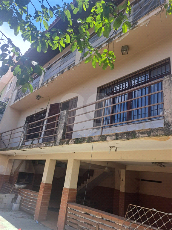 Sobrado para Locação com Varanda Panorâmica, 3 dormitórios, suíte, garagem e lazer.