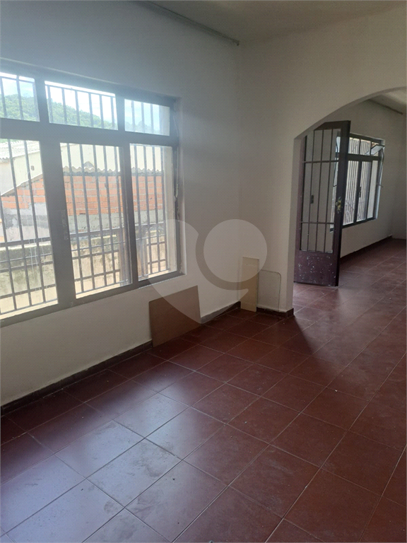 Sobrado para Locação com Varanda Panorâmica, 3 dormitórios, suíte, garagem e lazer.