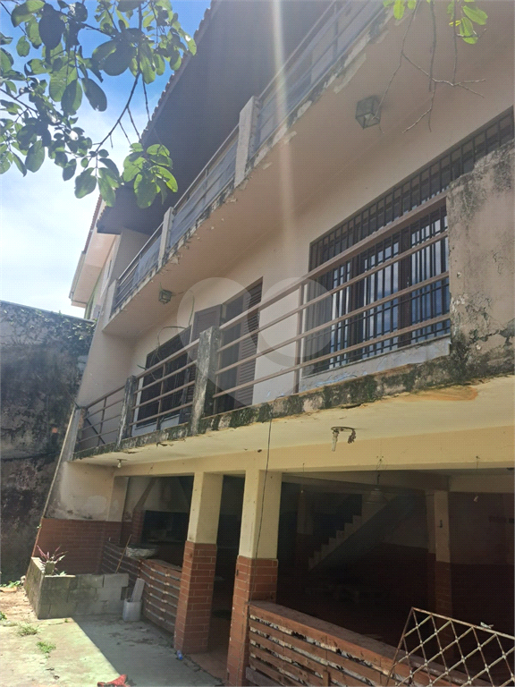 Sobrado para Locação com Varanda Panorâmica, 3 dormitórios, suíte, garagem e lazer.