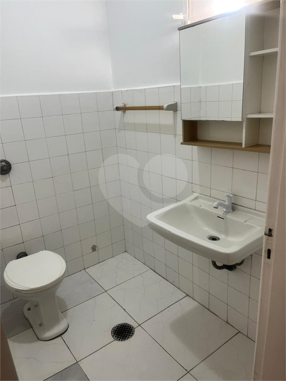 Sobrado a venda ou locação na Rua Barão de Jaceguai - Campo Belo com 2 dormitórios e 1 vaga