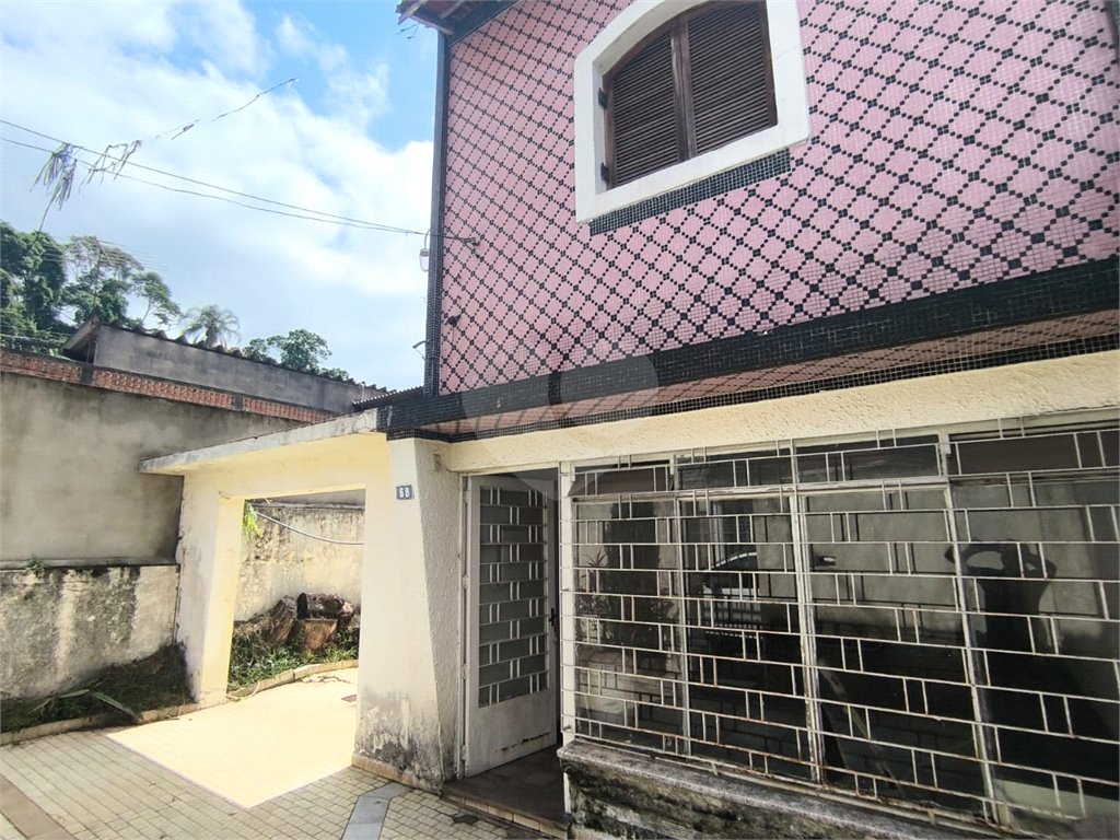 Sobrado com ótimo custo benefício