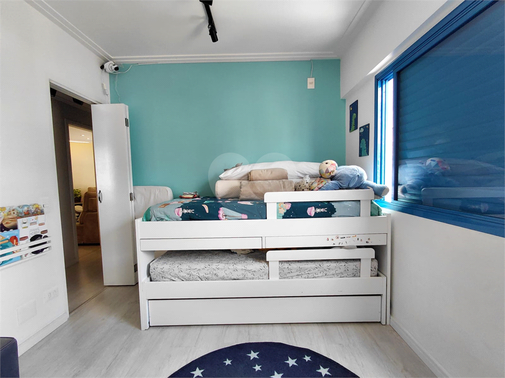 Imóvel 98m² reformado 3 quartos, sendo 1 suíte, varanda piscina e 2 vagas Pompéia