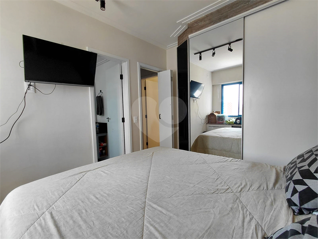 Imóvel 98m² reformado 3 quartos, sendo 1 suíte, varanda piscina e 2 vagas Pompéia