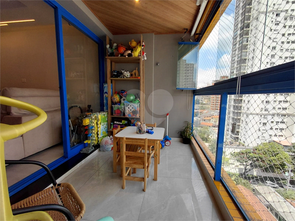 Imóvel 98m² reformado 3 quartos, sendo 1 suíte, varanda piscina e 2 vagas Pompéia