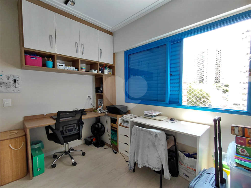 Imóvel 98m² reformado 3 quartos, sendo 1 suíte, varanda piscina e 2 vagas Pompéia