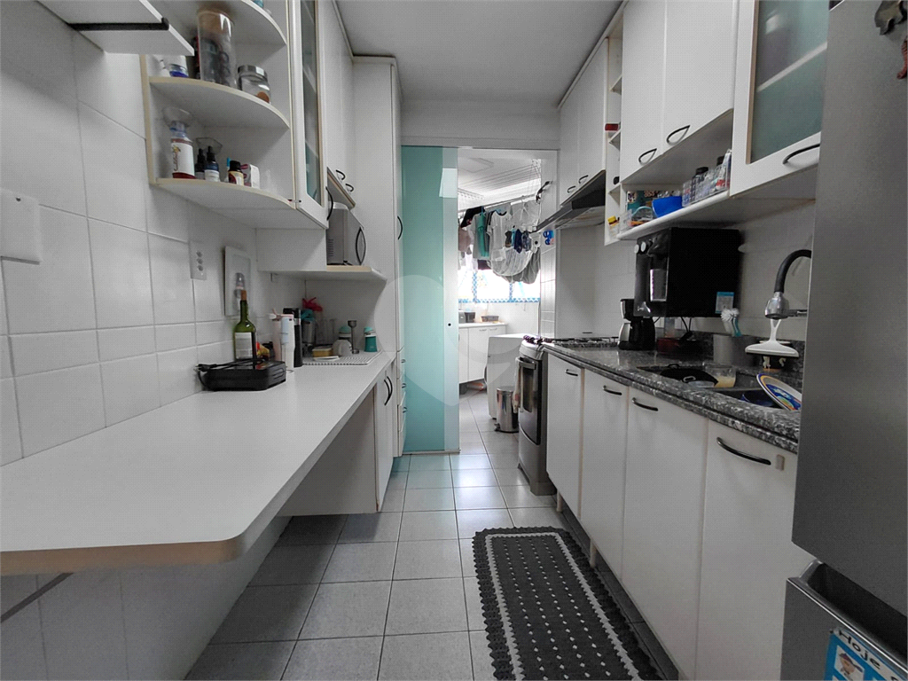 Imóvel 98m² reformado 3 quartos, sendo 1 suíte, varanda piscina e 2 vagas Pompéia