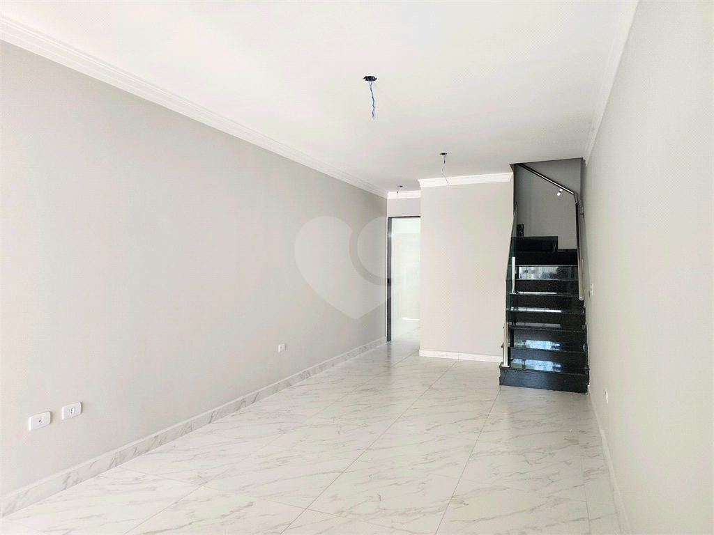 SOBRADO NOVO COM TRES SUÍTES/COM BELO ESPAÇO C/CHURRASQUEIRA/PROXIMO AO SHOPPING E METRO TUCURUVI