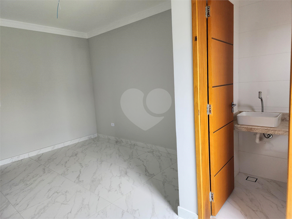 SOBRADO NOVO COM TRES SUÍTES/COM BELO ESPAÇO C/CHURRASQUEIRA/PROXIMO AO SHOPPING E METRO TUCURUVI