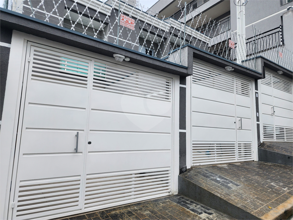 SOBRADO NOVO COM TRES SUÍTES/COM BELO ESPAÇO C/CHURRASQUEIRA/PROXIMO AO SHOPPING E METRO TUCURUVI