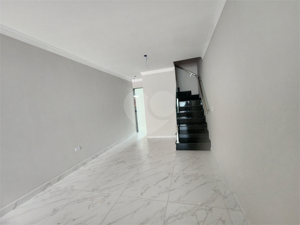 SOBRADO NOVO COM TRES SUÍTES/COM BELO ESPAÇO C/CHURRASQUEIRA/PROXIMO AO SHOPPING E METRO TUCURUVI