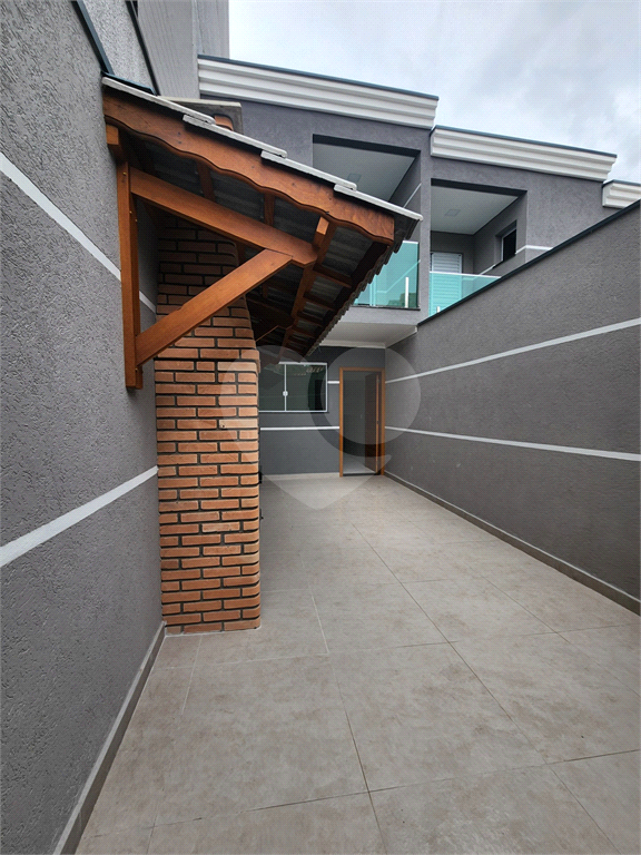 SOBRADO NOVO COM TRES SUÍTES/COM BELO ESPAÇO C/CHURRASQUEIRA/PROXIMO AO SHOPPING E METRO TUCURUVI