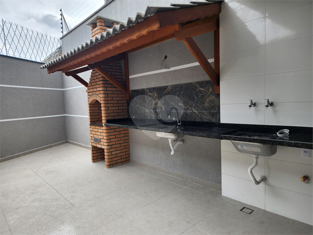 SOBRADO NOVO COM TRES SUÍTES/COM BELO ESPAÇO C/CHURRASQUEIRA/PROXIMO AO SHOPPING E METRO TUCURUVI