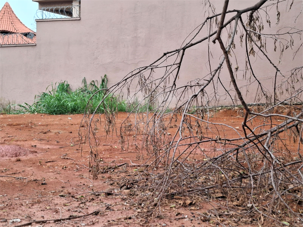 TERRENO em condomínio fechado na Vila Albertina com 338m2