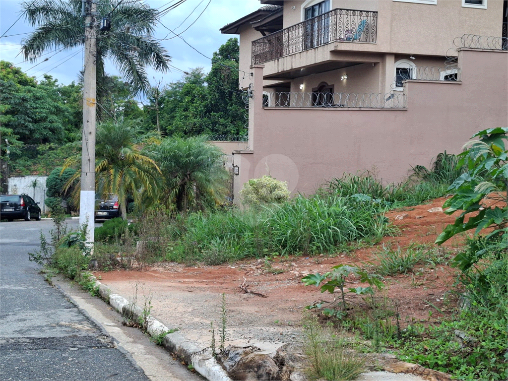 TERRENO em condomínio fechado na Vila Albertina com 338m2