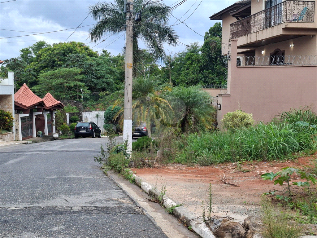 TERRENO em condomínio fechado na Vila Albertina com 338m2