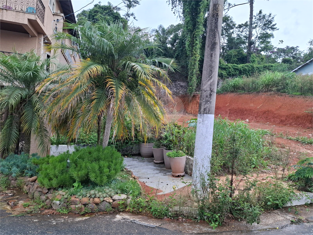 TERRENO em condomínio fechado na Vila Albertina com 338m2