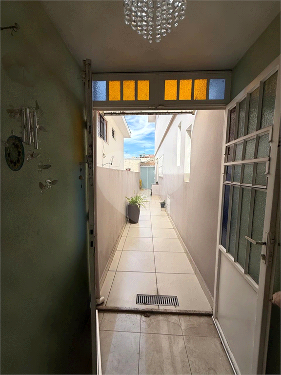 Sobrado parte alta Vila Gustavo 4 quartos sendo 1 suíte 2 vagas. Entrada Lateral e em Perfeita condições