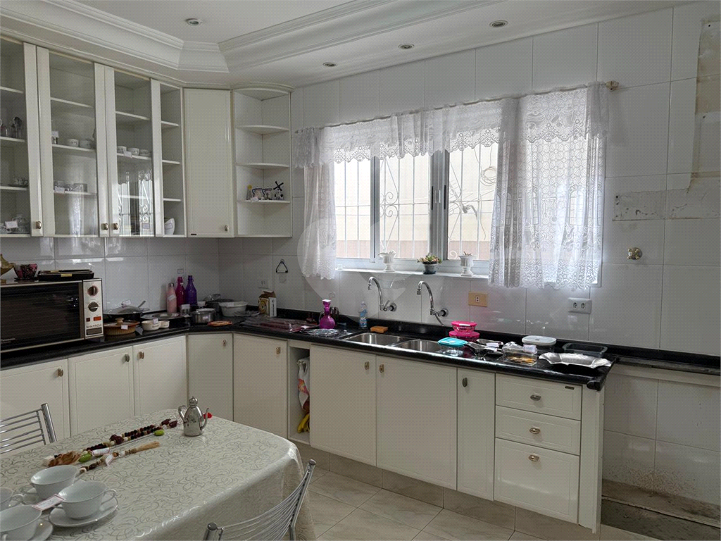 Sobrado parte alta Vila Gustavo 4 quartos sendo 1 suíte 2 vagas. Entrada Lateral e em Perfeita condições