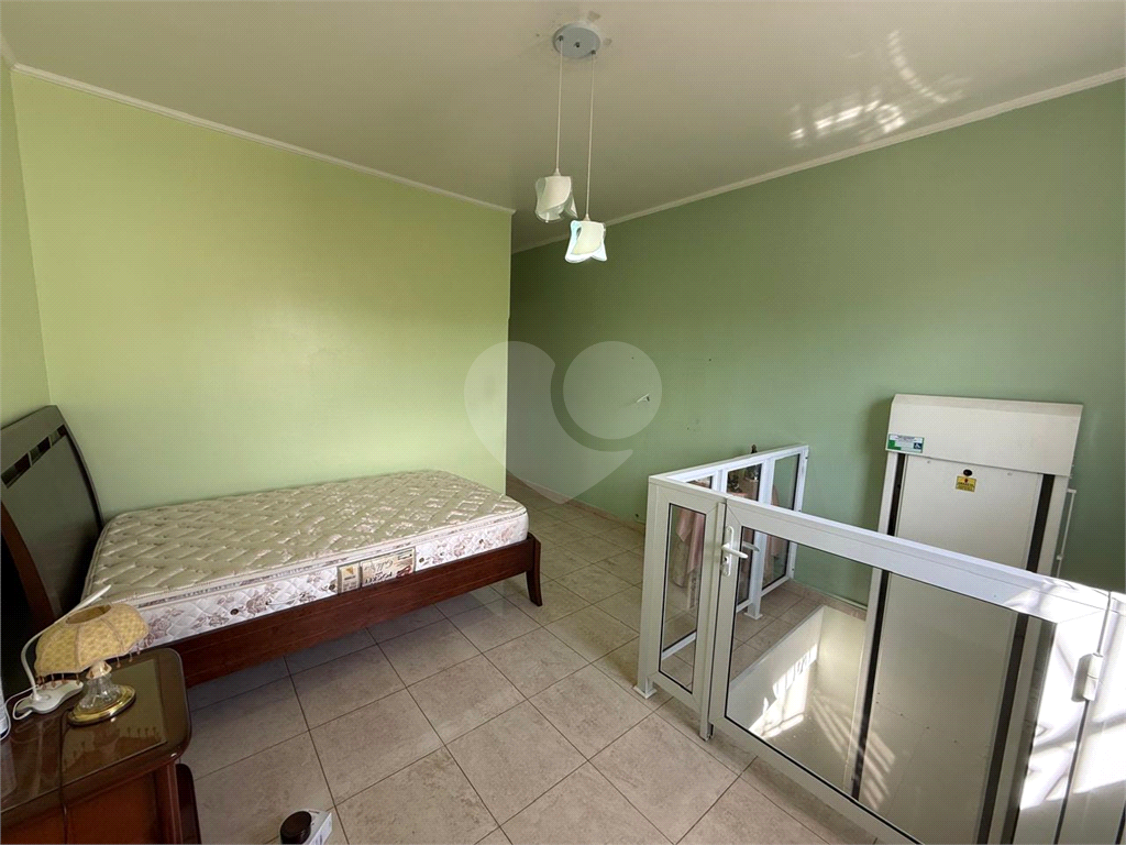 Sobrado parte alta Vila Gustavo 4 quartos sendo 1 suíte 2 vagas. Entrada Lateral e em Perfeita condições