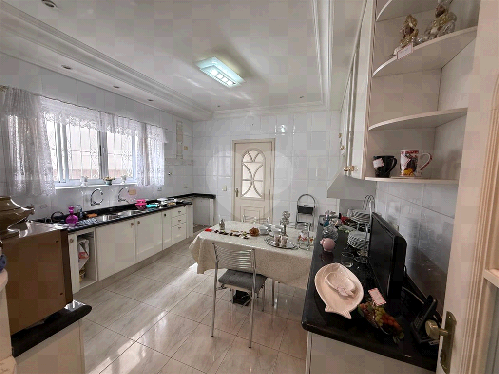 Sobrado parte alta Vila Gustavo 4 quartos sendo 1 suíte 2 vagas. Entrada Lateral e em Perfeita condições