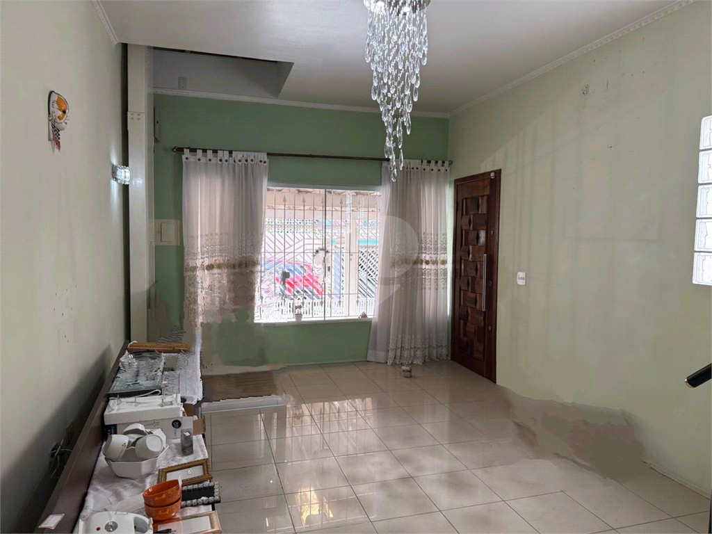 Sobrado parte alta Vila Gustavo 4 quartos sendo 1 suíte 2 vagas. Entrada Lateral e em Perfeita condições