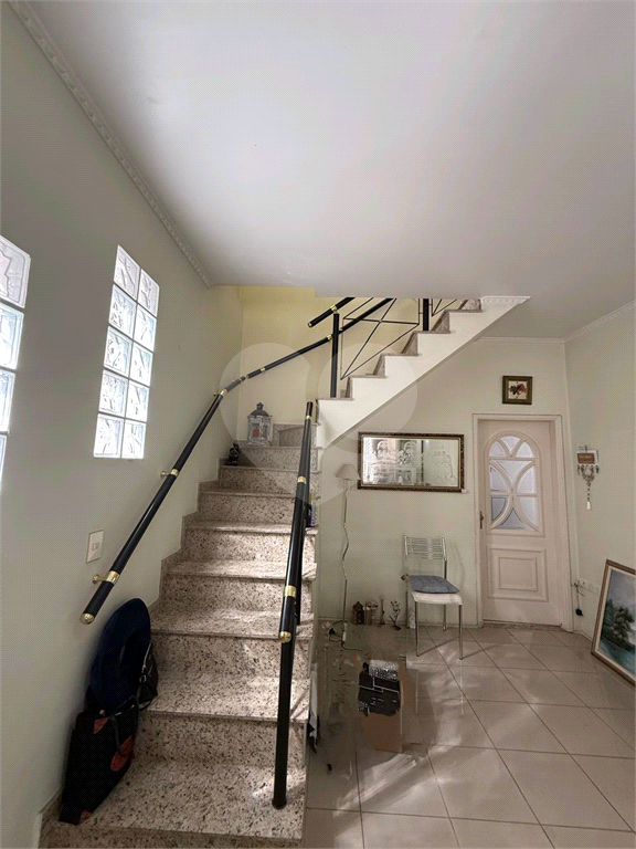 Sobrado parte alta Vila Gustavo 4 quartos sendo 1 suíte 2 vagas. Entrada Lateral e em Perfeita condições