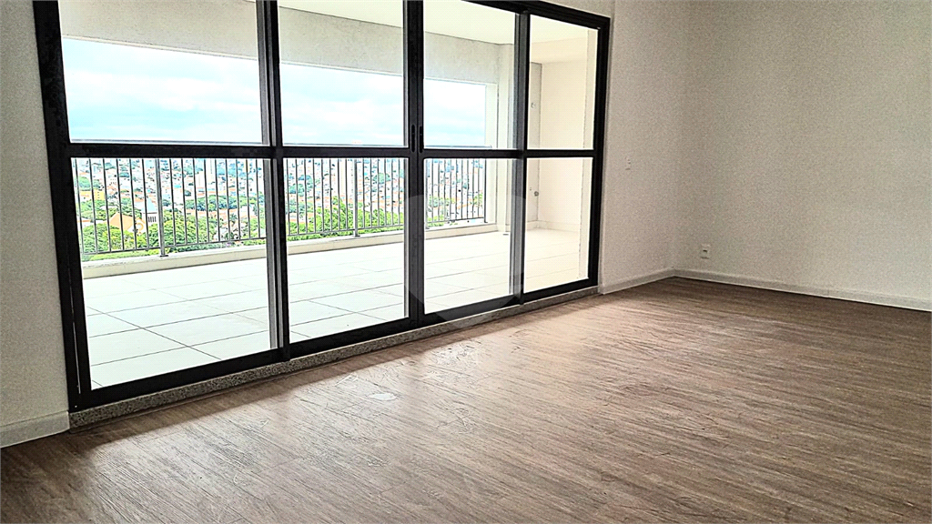 APARTAMENTO em TUCURUVI