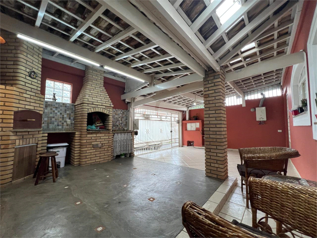 Casa reformada 2 dormitórios 2 vagas no Imirim 