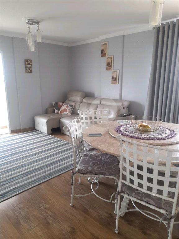 Apartamento a venda com 2 Dormitórios, 2 Vagas e Sacada Gourmet com Vista Deslumbrante para a Serra da Cantareira