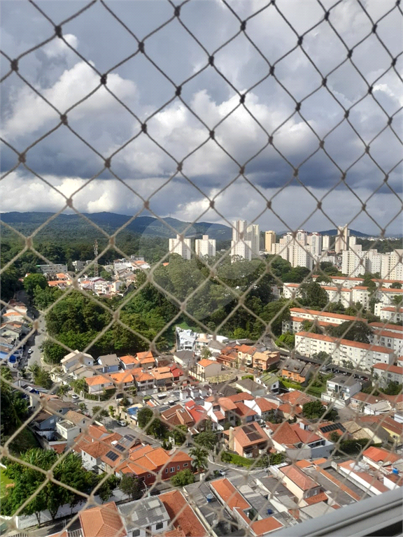 Apartamento a venda com 2 Dormitórios, 2 Vagas e Sacada Gourmet com Vista Deslumbrante para a Serra da Cantareira