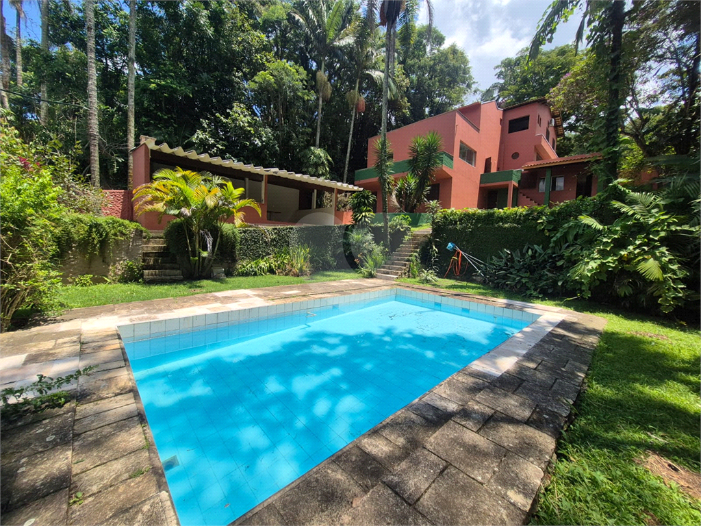 Sobrado, 3 quartos, 784 m² - Foto 1