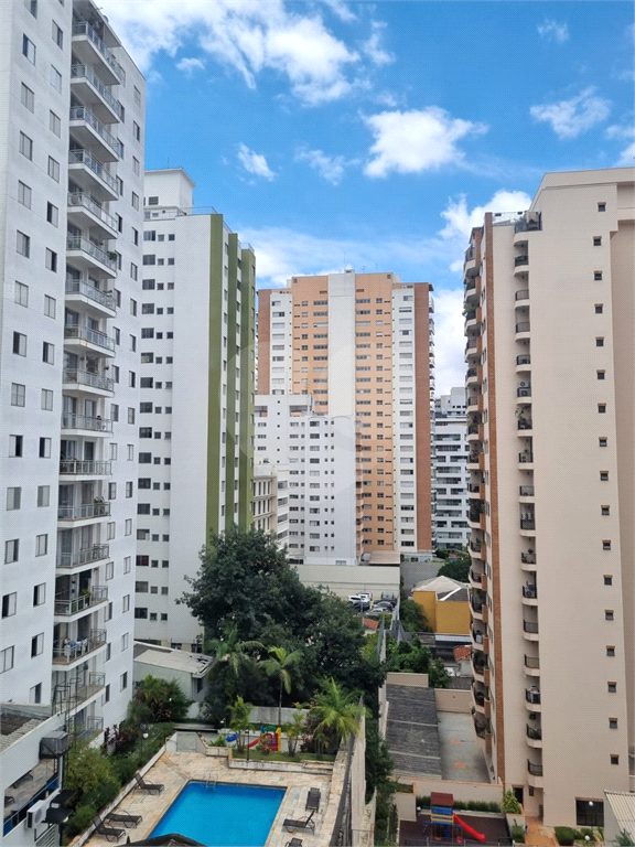 APARTAMENTO em PINHEIROS