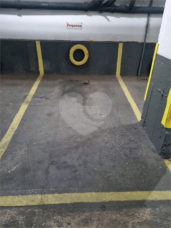 APARTAMENTO em PINHEIROS