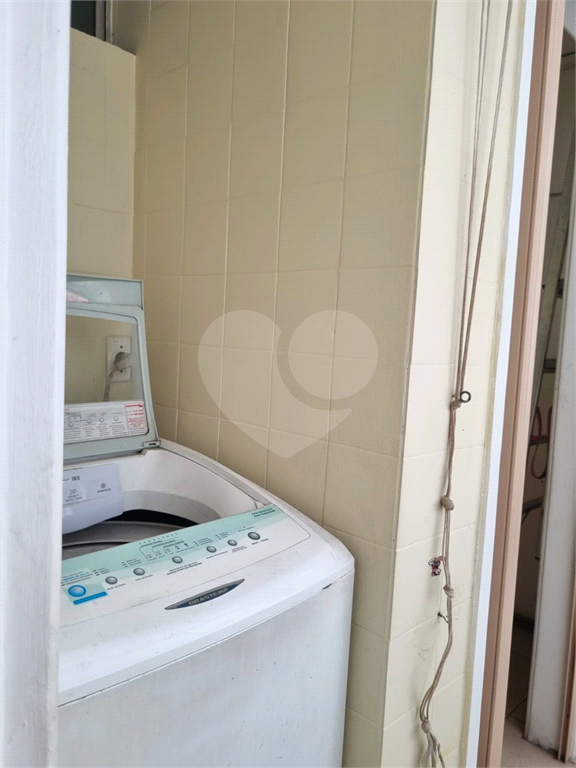 APARTAMENTO em PINHEIROS