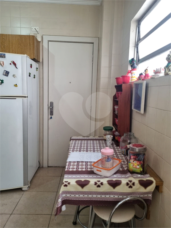 APARTAMENTO em PINHEIROS