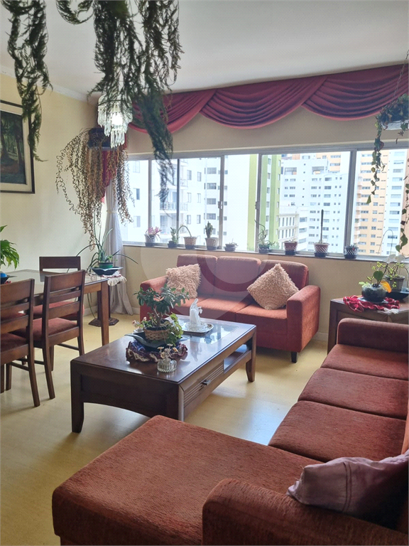 APARTAMENTO em PINHEIROS