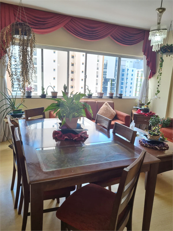 APARTAMENTO em PINHEIROS