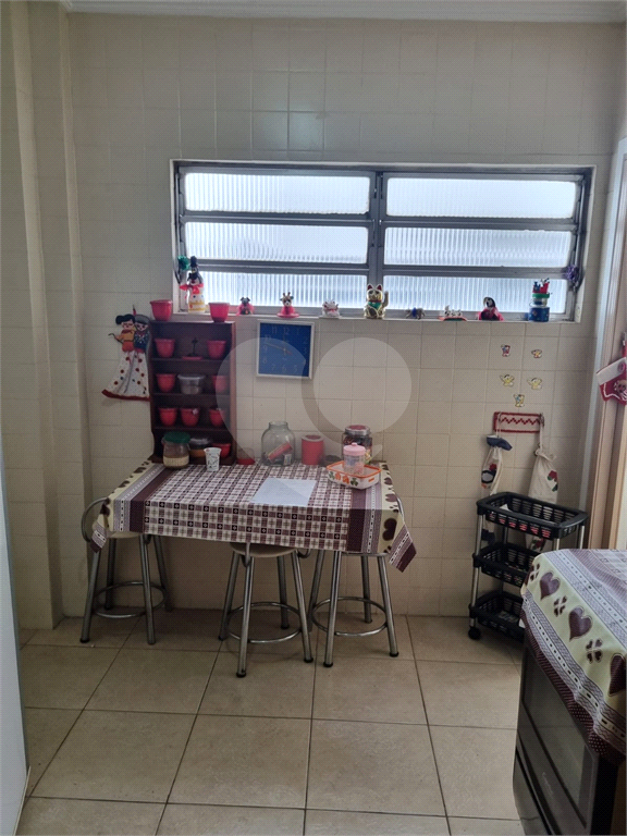 APARTAMENTO em PINHEIROS