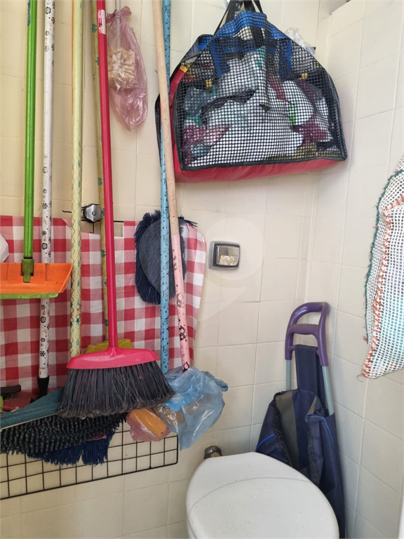 APARTAMENTO em PINHEIROS