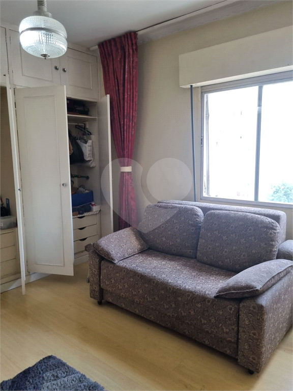 APARTAMENTO em PINHEIROS
