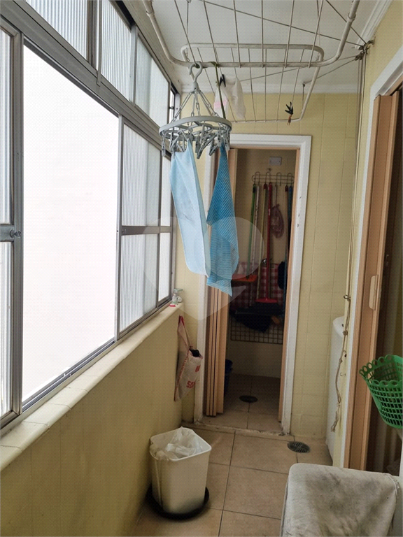 APARTAMENTO em PINHEIROS