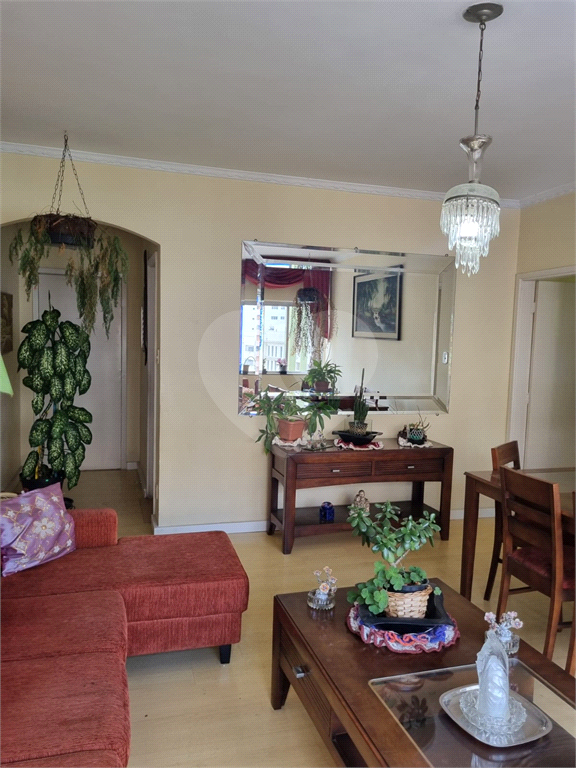 APARTAMENTO em PINHEIROS