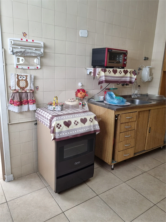 APARTAMENTO em PINHEIROS