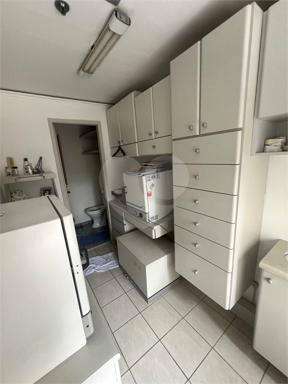 Sala comercia a venda nos Jardins 