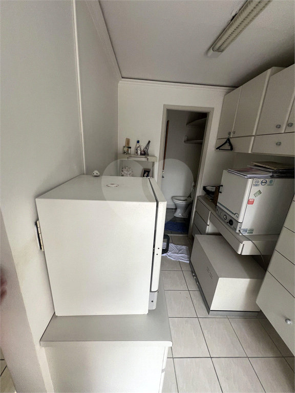 Sala comercia a venda nos Jardins 