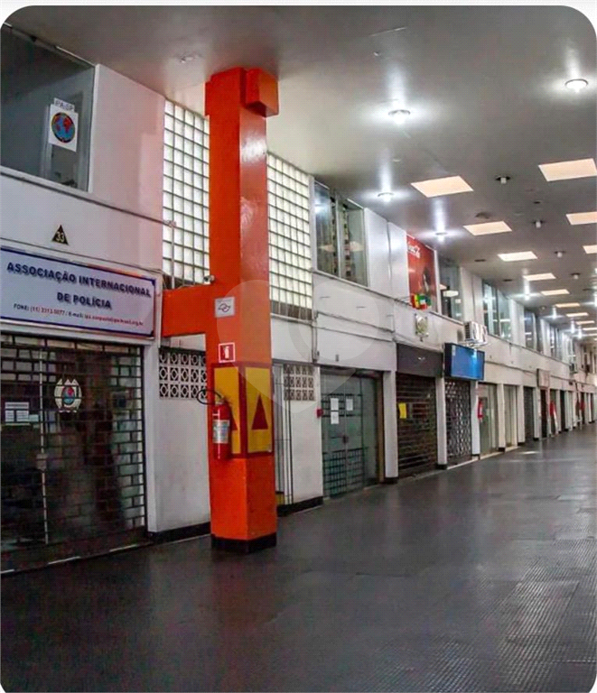 APARTAMENTO em CENTRO