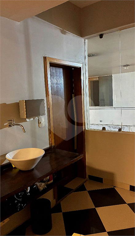 APARTAMENTO em CENTRO