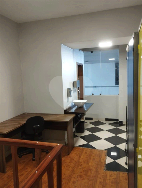 APARTAMENTO em CENTRO